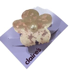 Claire's Pearl Accent Floral Hair Clip